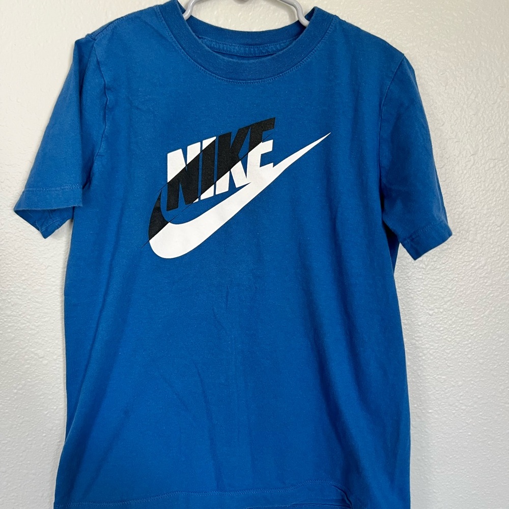 Nike Blue Short Sleeve Tee with Iconic Swoosh